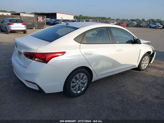 Hyundai ACCENT SE 2018 3KPC24A30JE029756 Image 4