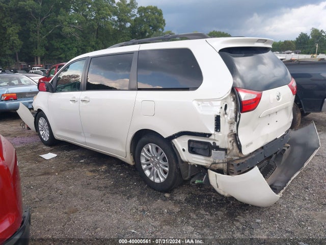 Toyota Sienna Xle 8 Passenger 2015 5TDYK3DC2FS634953 Image 15