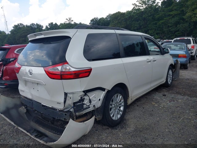 Toyota Sienna Xle 8 Passenger 2015 5TDYK3DC2FS634953 Image 4
