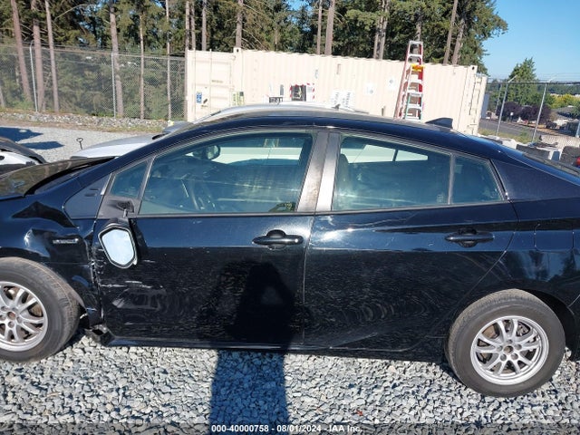 Toyota Prius Two 2017 JTDKBRFU8H3028768 Image 14