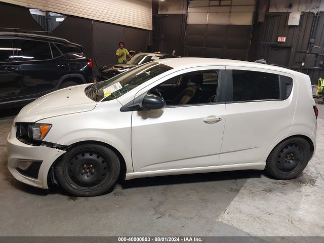 Chevrolet Sonic Rs Auto 2014 1G1JG6SB2E4110090 Image 14