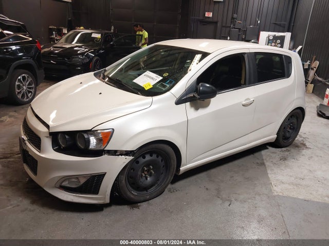 Chevrolet Sonic Rs Auto 2014 1G1JG6SB2E4110090 Image 2