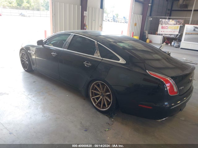 2012 JAGUAR XJ SAJWA2GE1CMV25376 Photo 2