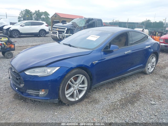 Tesla Model S 60/70/85 2015 5YJSA1E17FF115525 Image 2