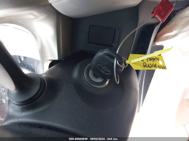 Toyota RAV4 LE 2015 JTMZFREVXFJ042077 Image 11