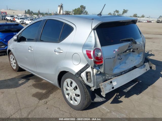 JTDKDTB3XE1077949 Toyota Prius C One