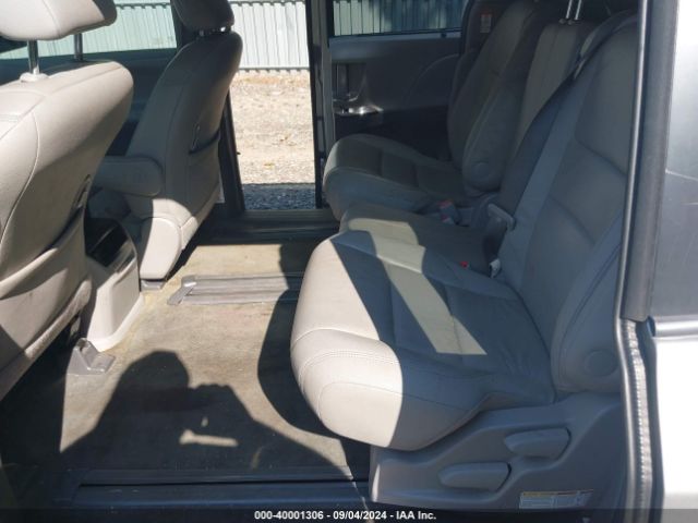 5TDYK3DC5GS758202 Toyota Sienna Xle 8 Passenger