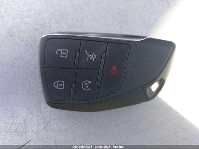 LRBFZNR4XPD035990 Buick Envision Essence Fwd