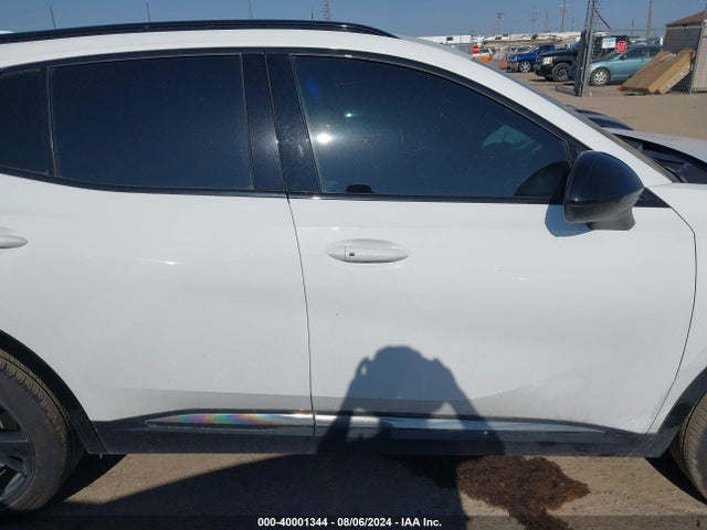 LRBFZNR4XPD035990 Buick Envision Essence Fwd
