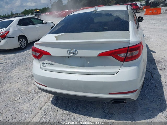 Hyundai SONATA SE 2016 5NPE24AF0GH373899 Image 16