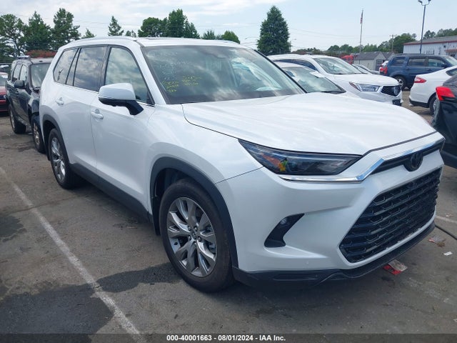 Toyota Grand Highlander Limited 2024 5TDAAAB59RS051992 Image 14
