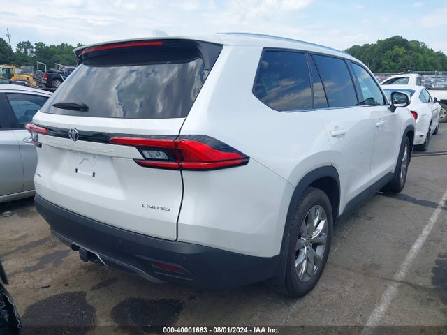 Toyota Grand Highlander Limited 2024 5TDAAAB59RS051992 Image 4