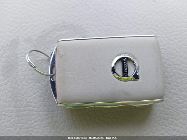 7JRA22TL9KG002423 Volvo S60 T6 Inscription