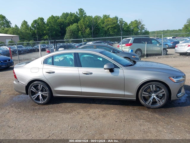 7JRA22TL9KG002423 Volvo S60 T6 Inscription