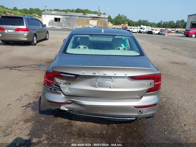 7JRA22TL9KG002423 Volvo S60 T6 Inscription