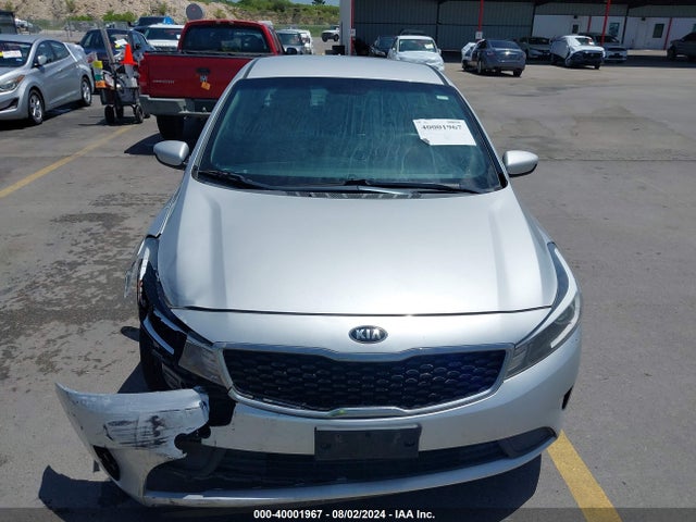 Aukcja sprzedaży 2017 Kia Forte Lx, vin: 3KPFL4A71HE117223, numer aukcji: 40001967