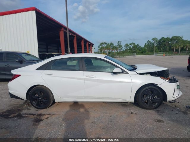 5NPLM4AG5MH017793 Hyundai ELANTRA SEL