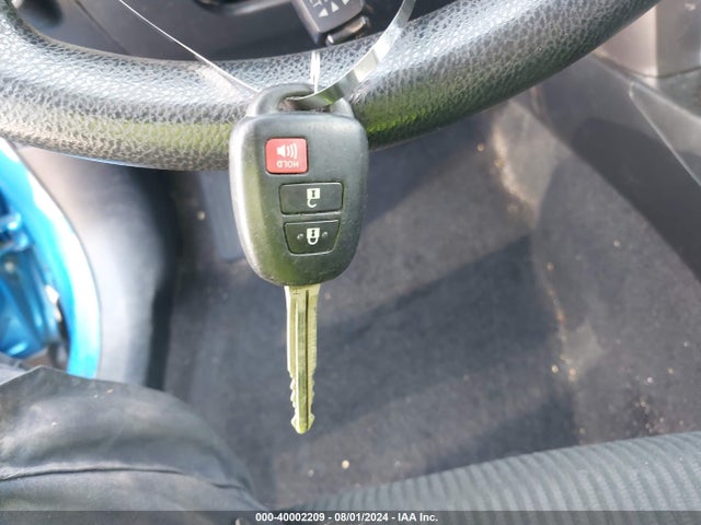 Toyota RAV4 LE 2017 JTMZFREV8HJ701745 Image 11