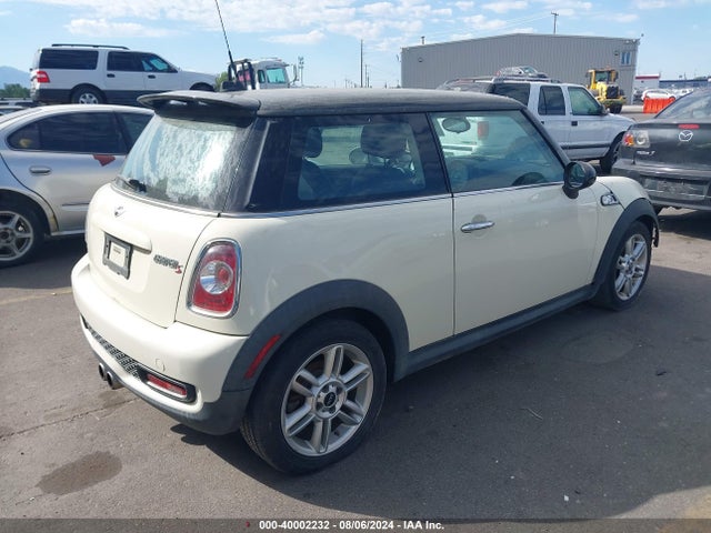 2011 MINI COOPER S WMWSV3C52BTY24793 Photo 3