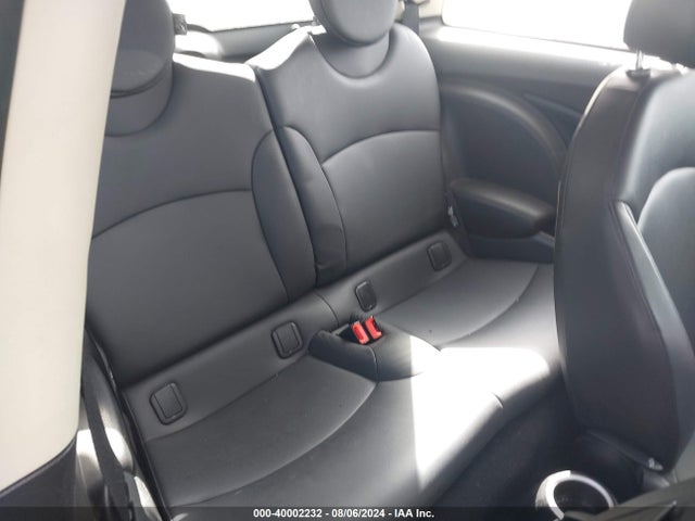 2011 MINI COOPER S WMWSV3C52BTY24793 Photo 7