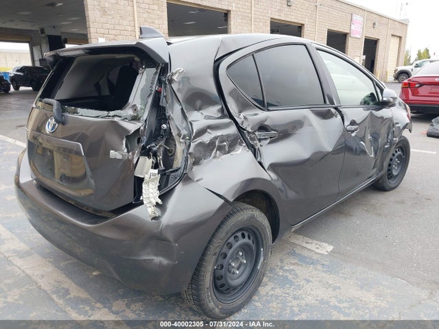 Toyota Prius C Two 2015 JTDKDTB33F1112560 Image 19