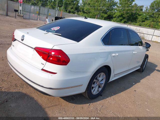 1VWAT7A33GC031018 Volkswagen Passat 1.8t S