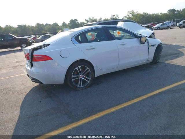 2017 JAGUAR XE SAJAD4BV0HA976702 Photo 3