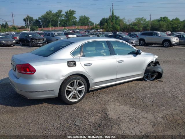 1VWBT7A39FC092652 Volkswagen Passat 1.8t Se