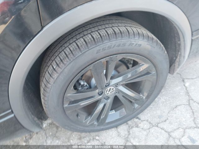 3VV8B7AX7RM063920 Volkswagen Tiguan 2.0t Se R-line Black