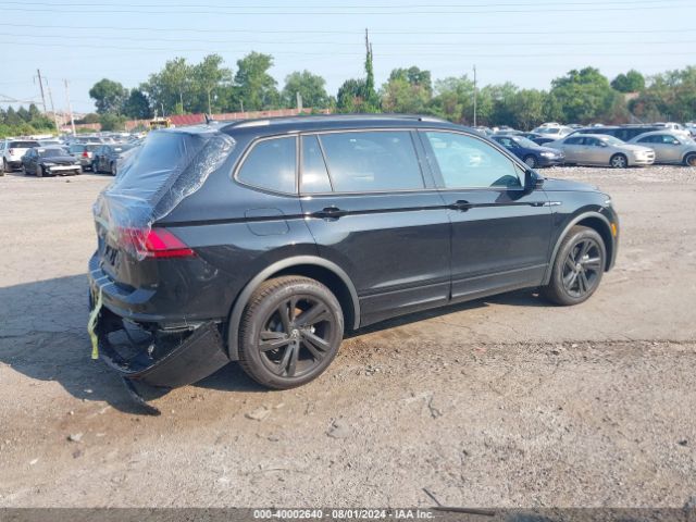 3VV8B7AX7RM063920 Volkswagen Tiguan 2.0t Se R-line Black