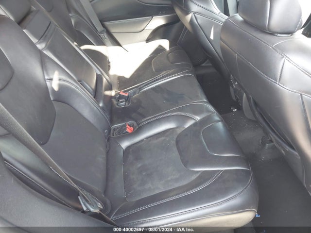 1C4PJLLB7KD267190 Jeep Cherokee Latitude Plus Fwd