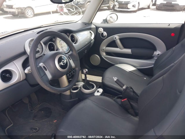 2002 MINI COOPER WMWRC33482TC31499 Photo 4