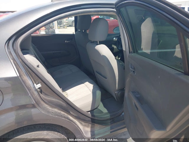 Chevrolet Sonic Lt Auto 2015 1G1JC5SH2F4213697 Image 8