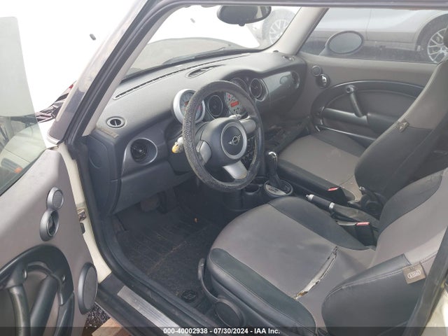2005 MINI COOPER WMWRC33425TJ67199 Photo 4
