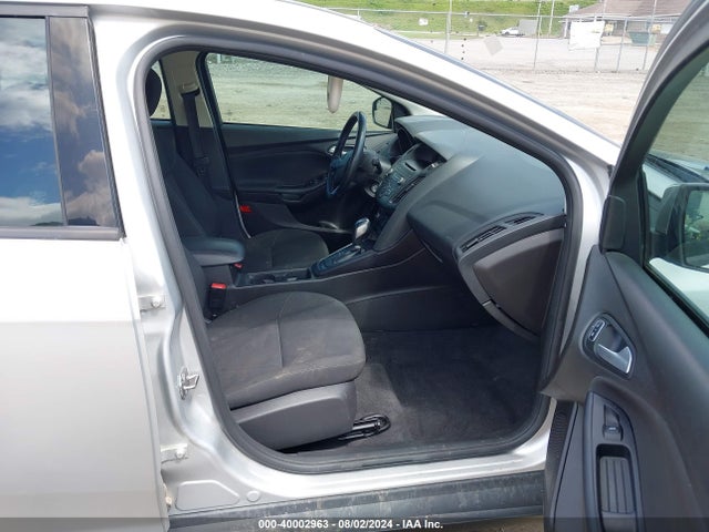 Ford FOCUS SE 2016 1FADP3F21GL359363 Image 5