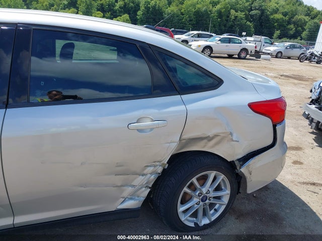 Ford FOCUS SE 2016 1FADP3F21GL359363 Image 6