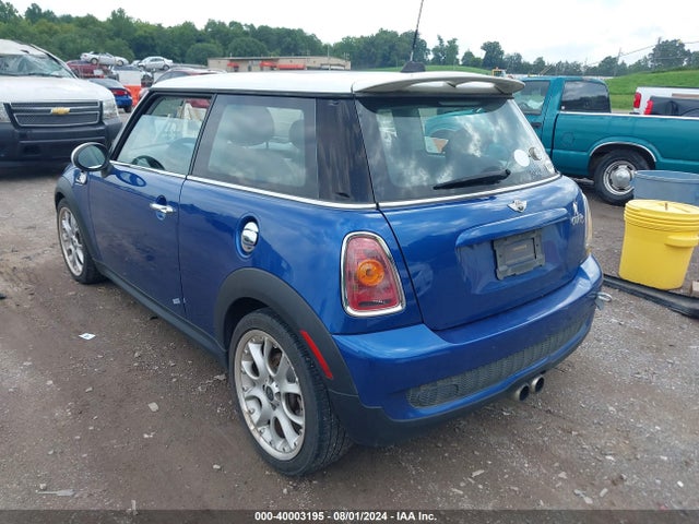 2009 MINI COOPER S WMWMF73519TT96531 Photo 2