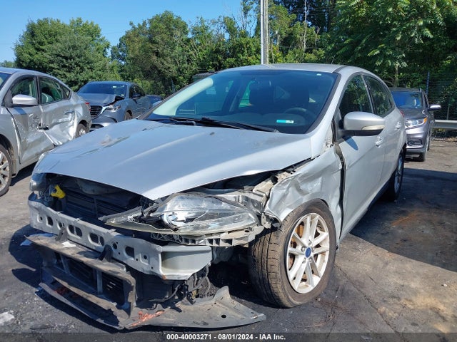 Ford FOCUS SE 2015 1FADP3K23FL301145 Image 2