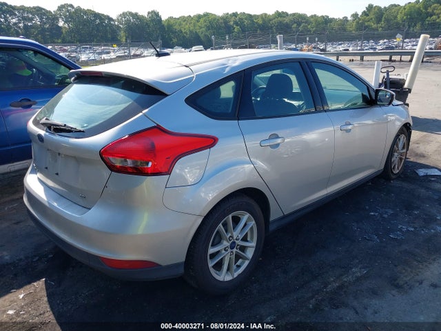 Ford FOCUS SE 2015 1FADP3K23FL301145 Image 4