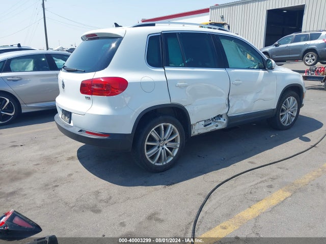 WVGAV7AX9GW577669 Volkswagen TIGUAN SE