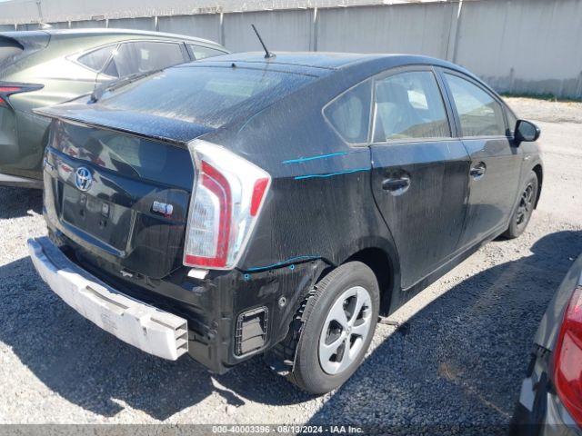 JTDKN3DU8F0445166 Toyota Prius Two