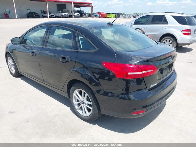 Ford FOCUS SE 2017 1FADP3F24HL268573 Image 3