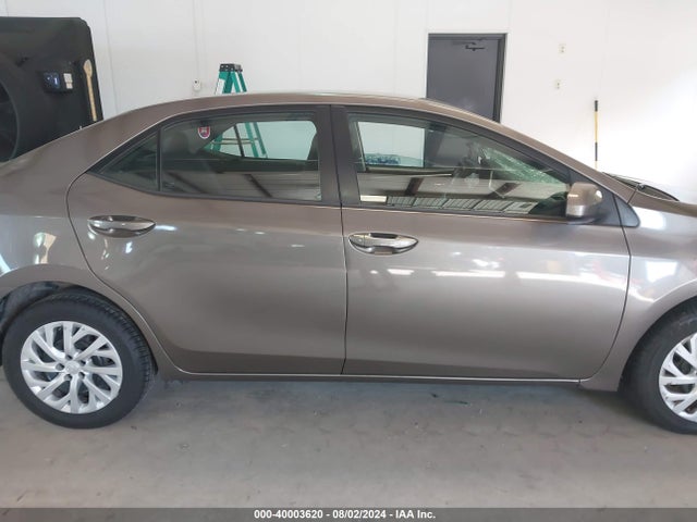 Toyota COROLLA LE 2018 5YFBURHE7JP754845 Image 13