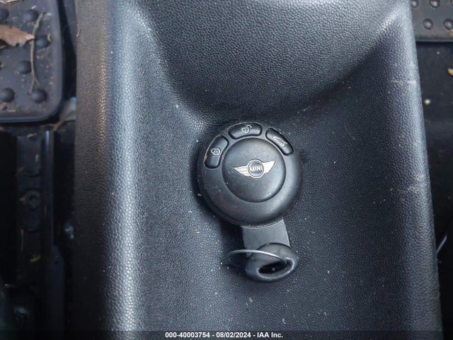 2008 MINI COOPER S WMWMF73588TV37268 Photo 10