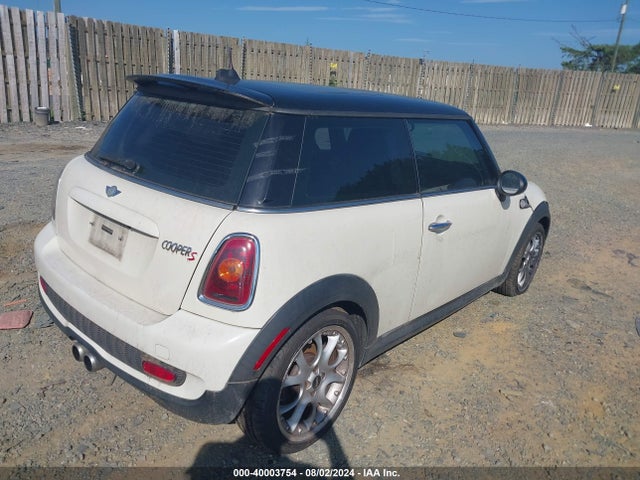 2008 MINI COOPER S WMWMF73588TV37268 Photo 3