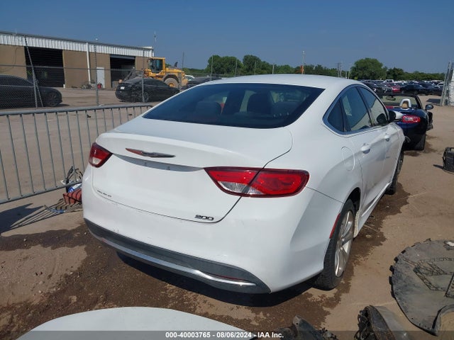 Chrysler 200 Limited 2015 1C3CCCAB4FN689305 Image 4