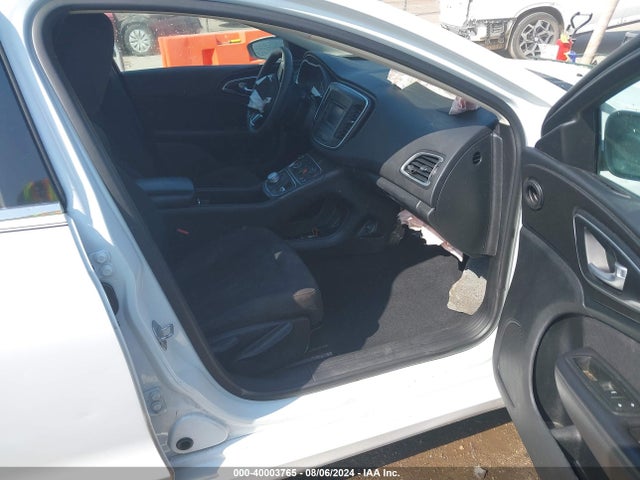 Chrysler 200 Limited 2015 1C3CCCAB4FN689305 Image 5