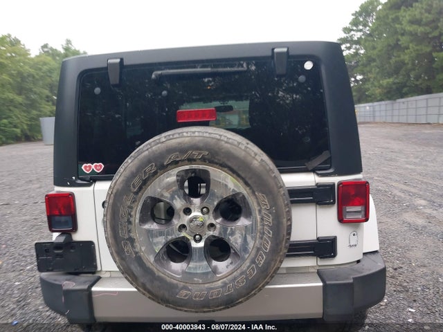 1C4HJWEG4HL582672 Jeep Wrangler Unlimited Sahara 4x4