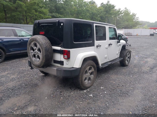 1C4HJWEG4HL582672 Jeep Wrangler Unlimited Sahara 4x4