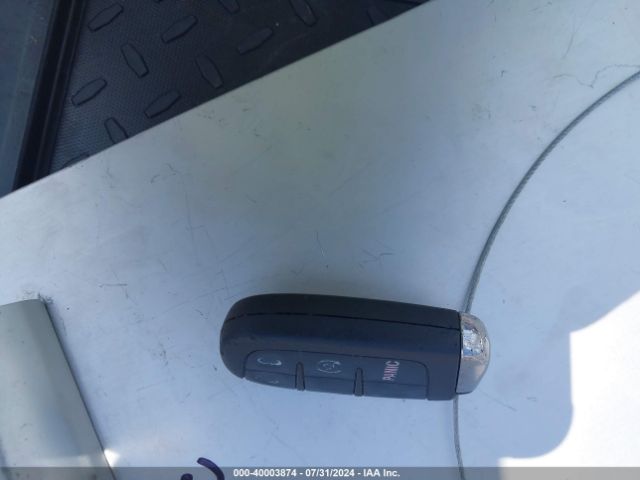 ZACCJABT9GPE33165 Jeep Renegade Latitude